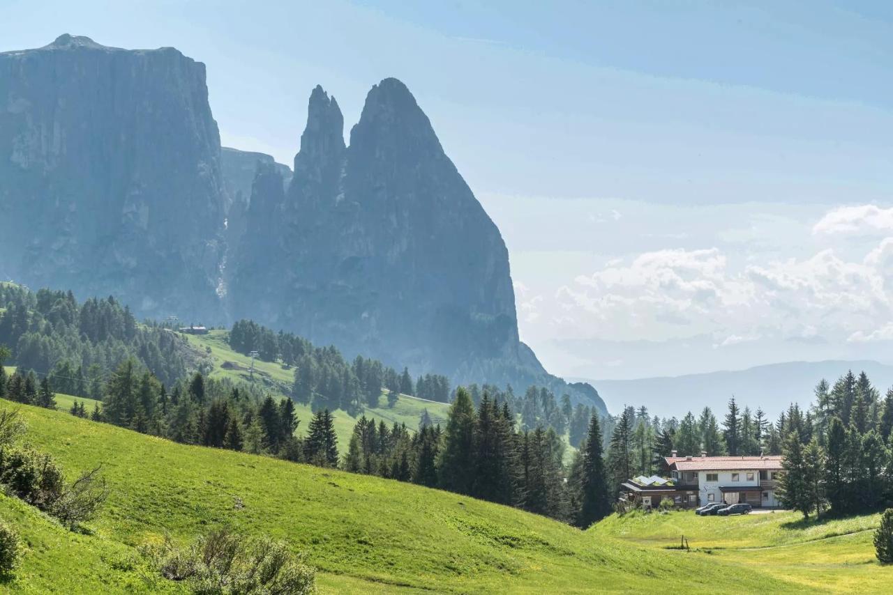 Ferienparadies Sabina Zirbel Apartment Alpe Di Siusi Exterior photo